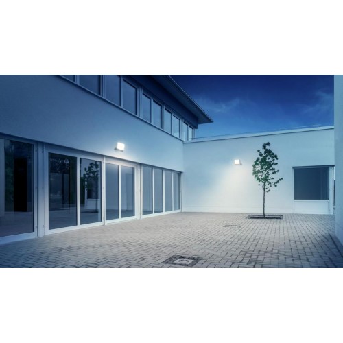 Steinel XLED PRO ONE Max S LED прожектор з PIR-сенсором 50.1W 3000K 6116lm IP44 IK03 230V білий / алюміній фото 1
